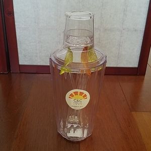 NWT C&C California Home plastic shaker set